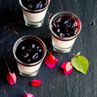 Blueberry Panna cotta | With Blueberry Sauce | Coulis