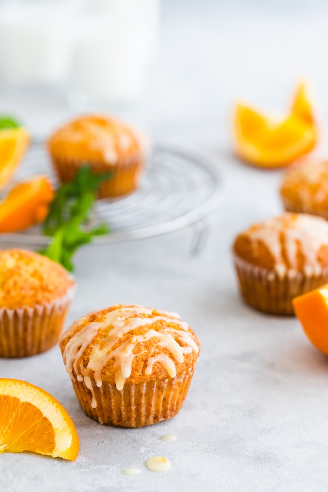 Frische Orangenmuffins Rezept | Mit Orangenschale und Orangensaft ...