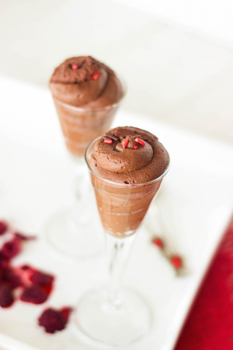 chocolate mouse, eggless chocolate mousse, no bake chocolate desserts, easy, indian, decadent, valentines day, celebration