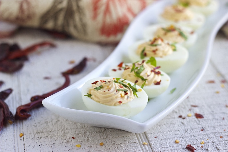 Deviled eggs recipe, deviled eggs, spiced deviled eggs, easy appetizers, quick appetizers, make diveled eggs